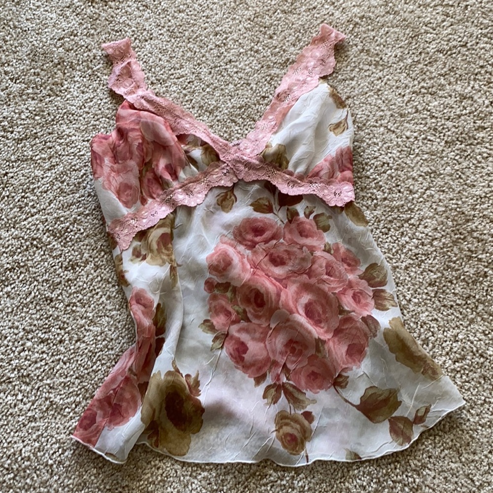 Rave Bouquet of pink flowers shear belly tank top